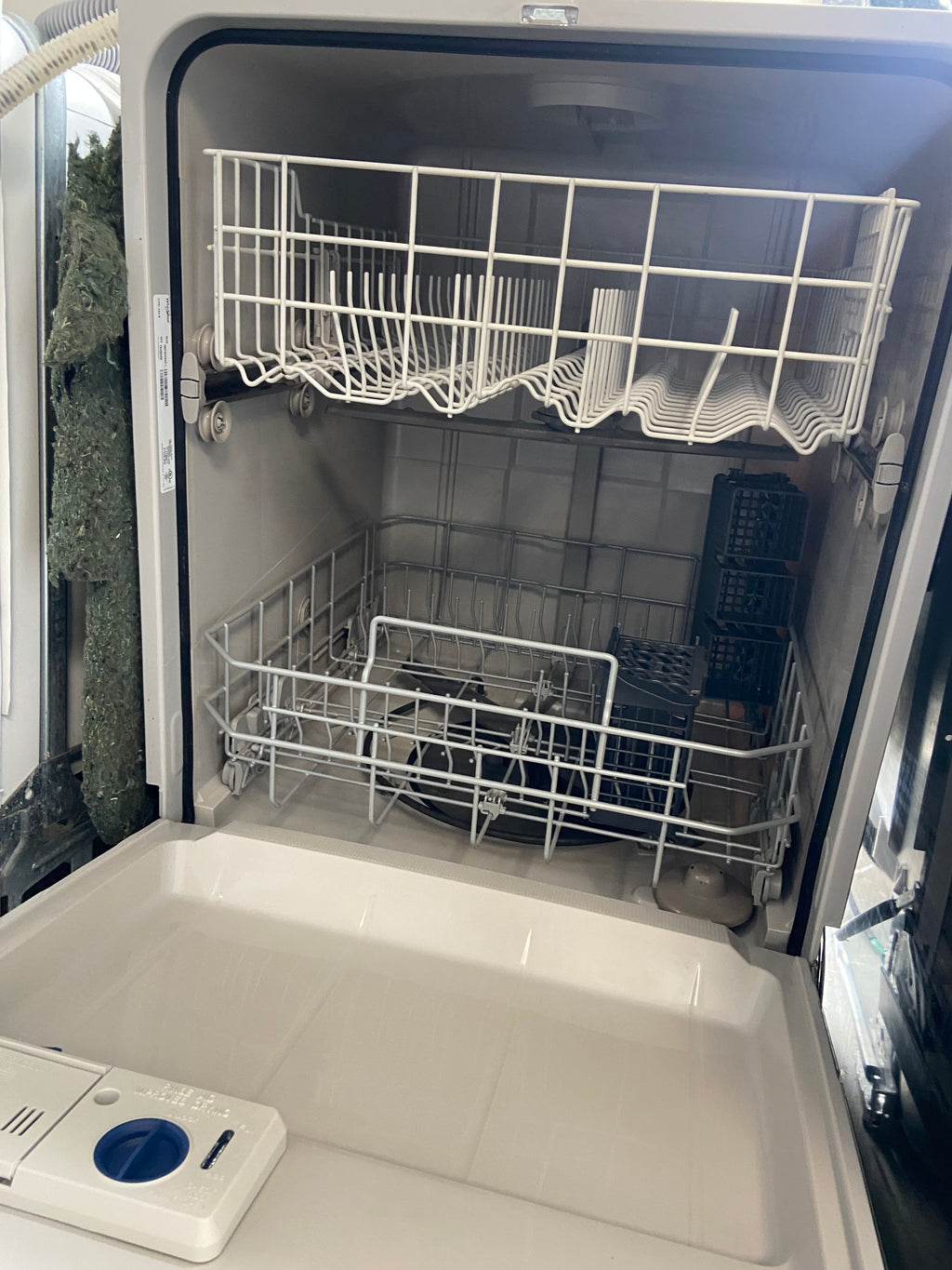 Stainless Whirlpool WDF331PAHS Dishwasher (Refurbished)