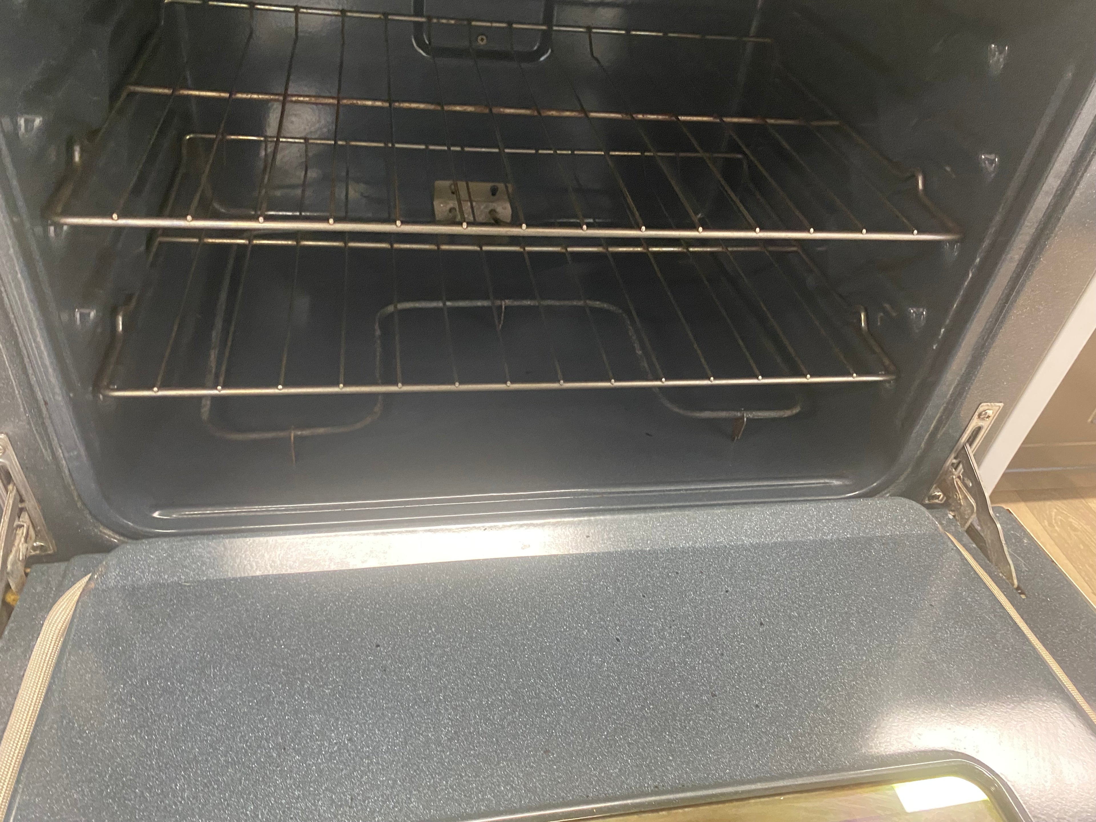 White 31” Frigidaire coil top slide in stove "refurbished"