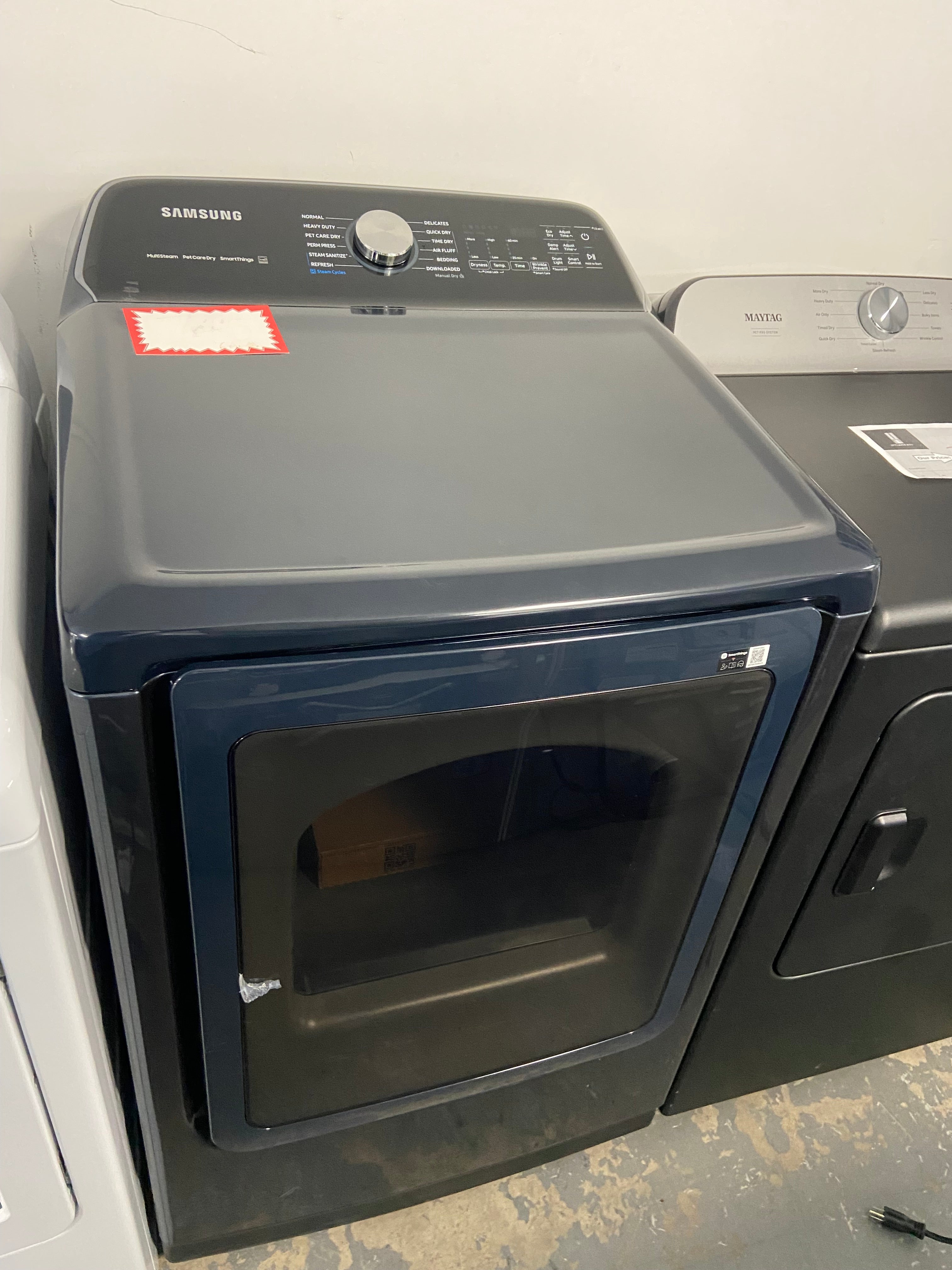 Samsung DVE54CG7155D/AC Electric Dryer, 7.4 cu. ft. Dryer Capacity, 12 Dry Cycles, Steam Clean, Vented, Wifi Enabled, Navy colour Pet Care