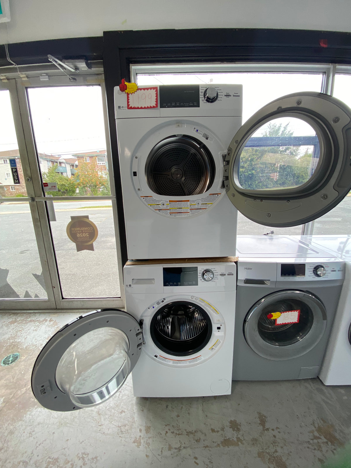 White 24” GE GFD14JSINOWW/GFW148SSM1WW Stackable Washer And Dryer Set (Scratch & Dent)