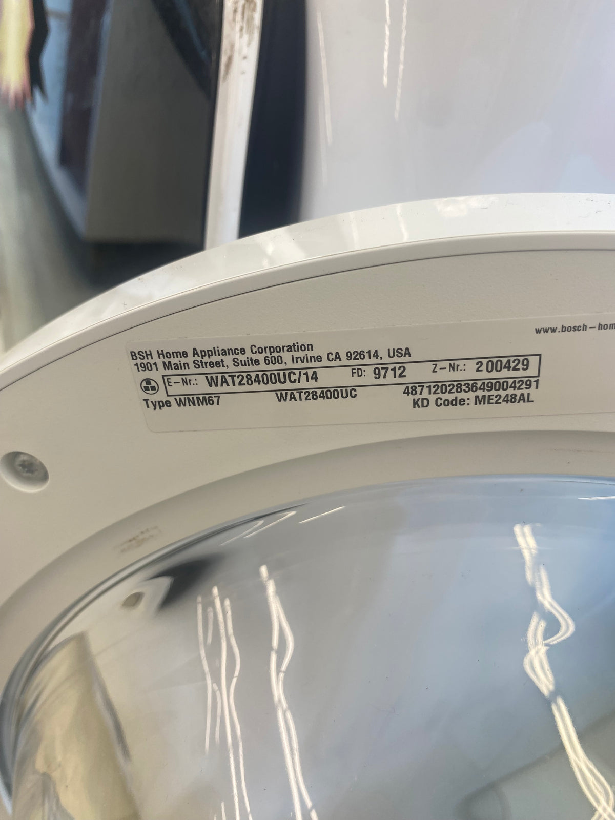 24” Bosch Front load washer, white "Refurbished"