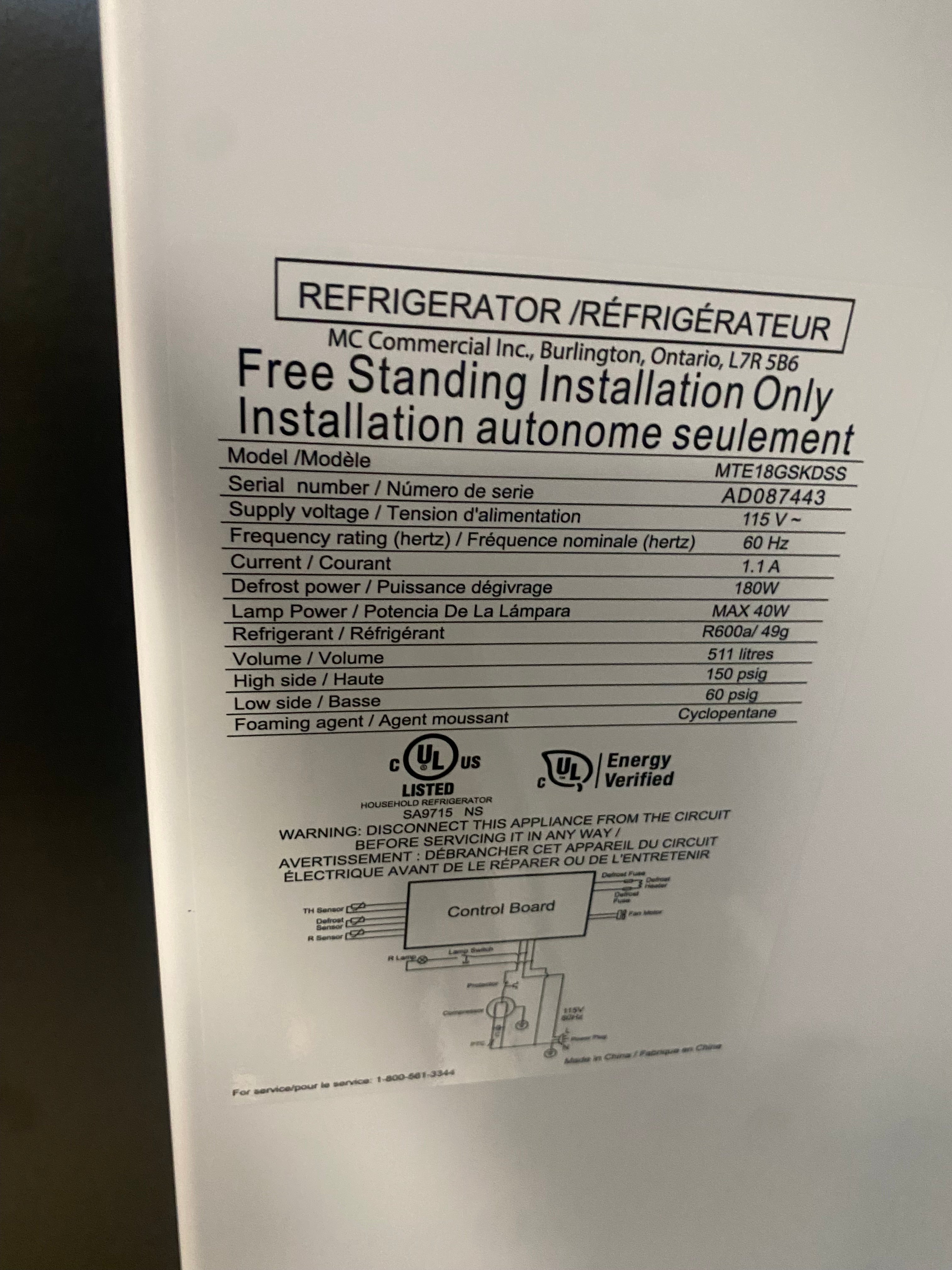30" Moffat 18 cu.ft. Top Freezer Refrigerator Stainless Steel MTE18GSKSS "New"
