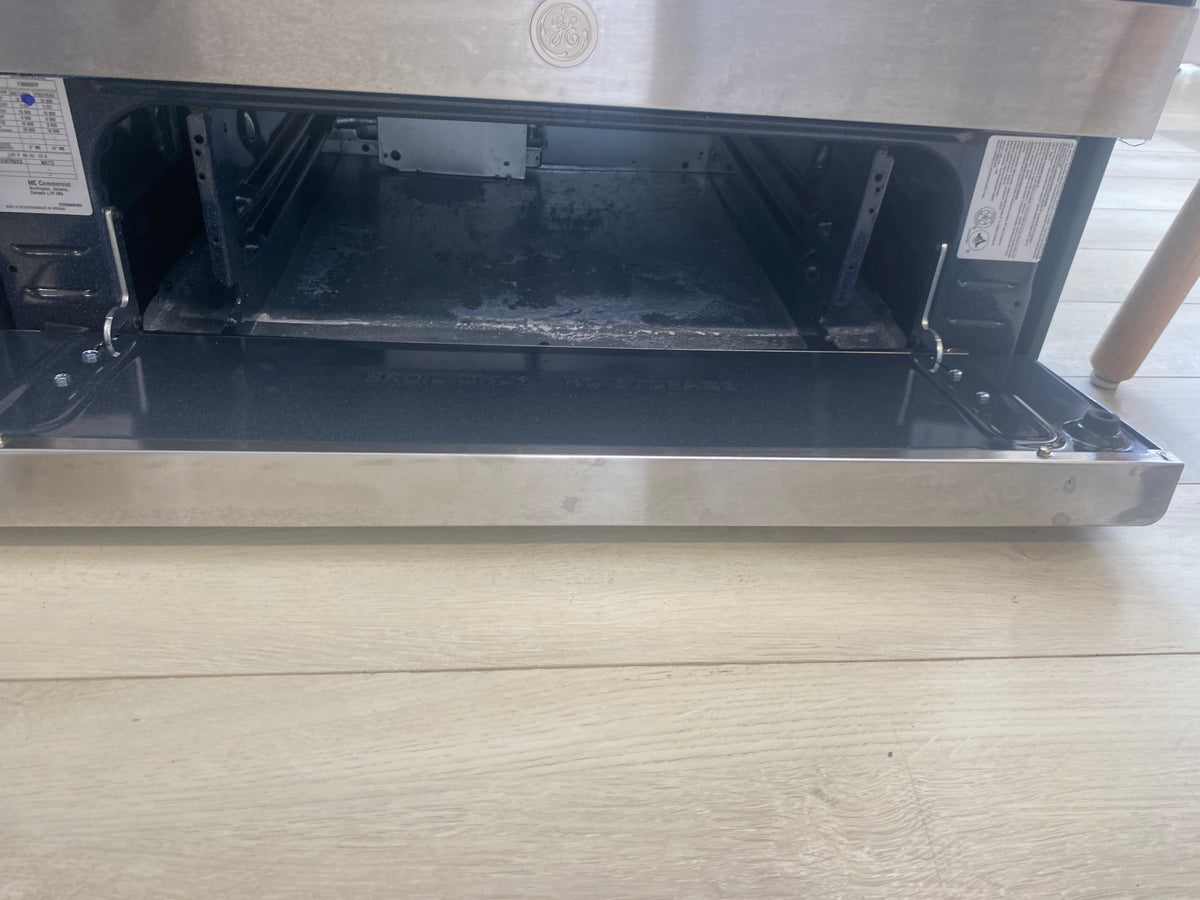GE Stainless Cafe Propane Stove, "Store Tested"
