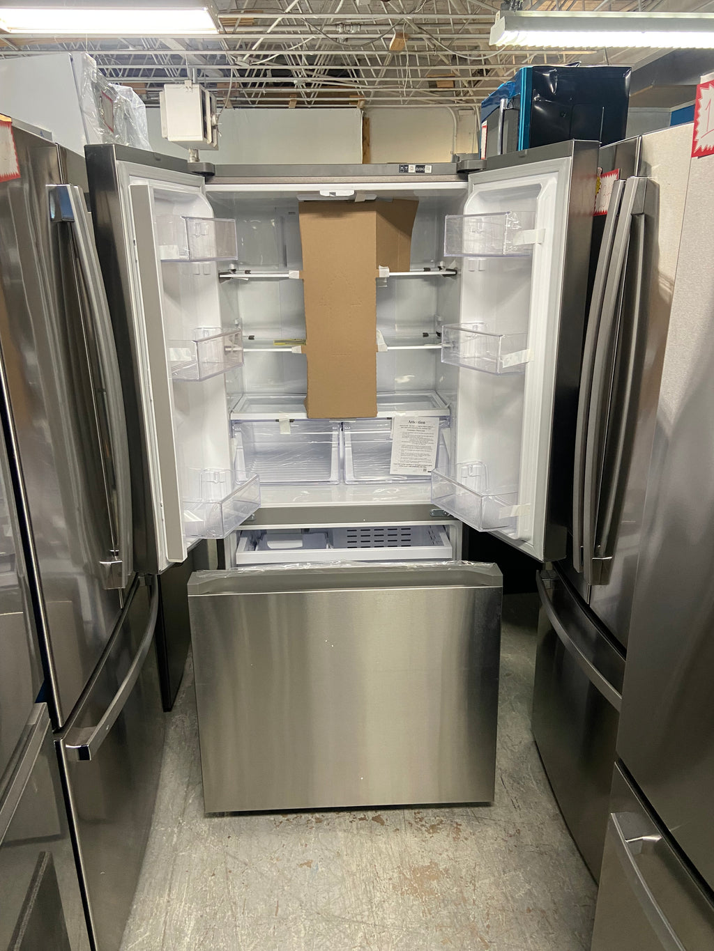 Stainless 32” counter depth Samsung fridge French door “scratch and dent”RF18A5101SR/AA