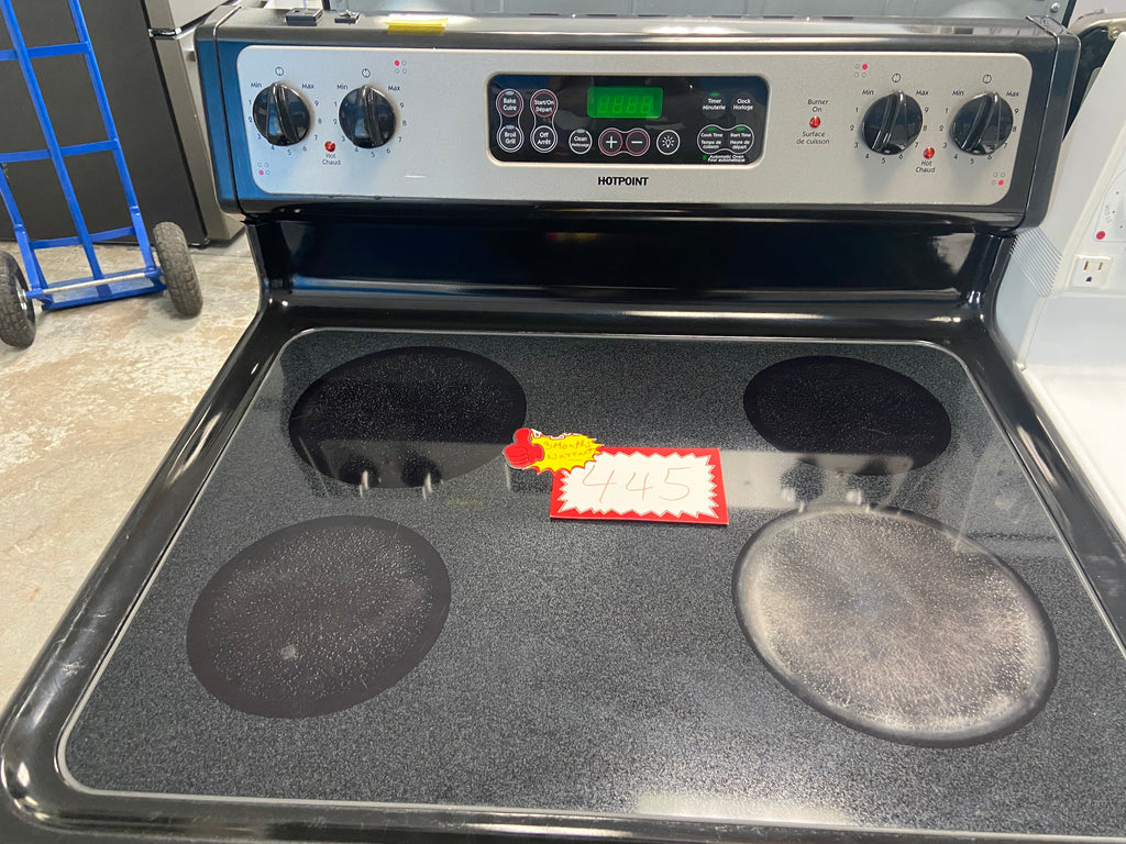 Black 30” Hotpoint RCB790SJ2SA Glass Top Stove (Refurbished)