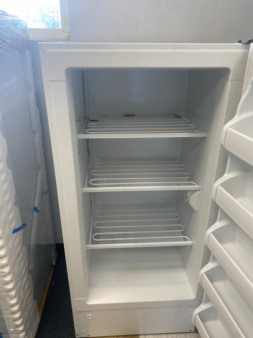 11 cuft Frigidaire Upright/Stand Up freezer, White,30 inches wide, manual defrost "Refurbished"