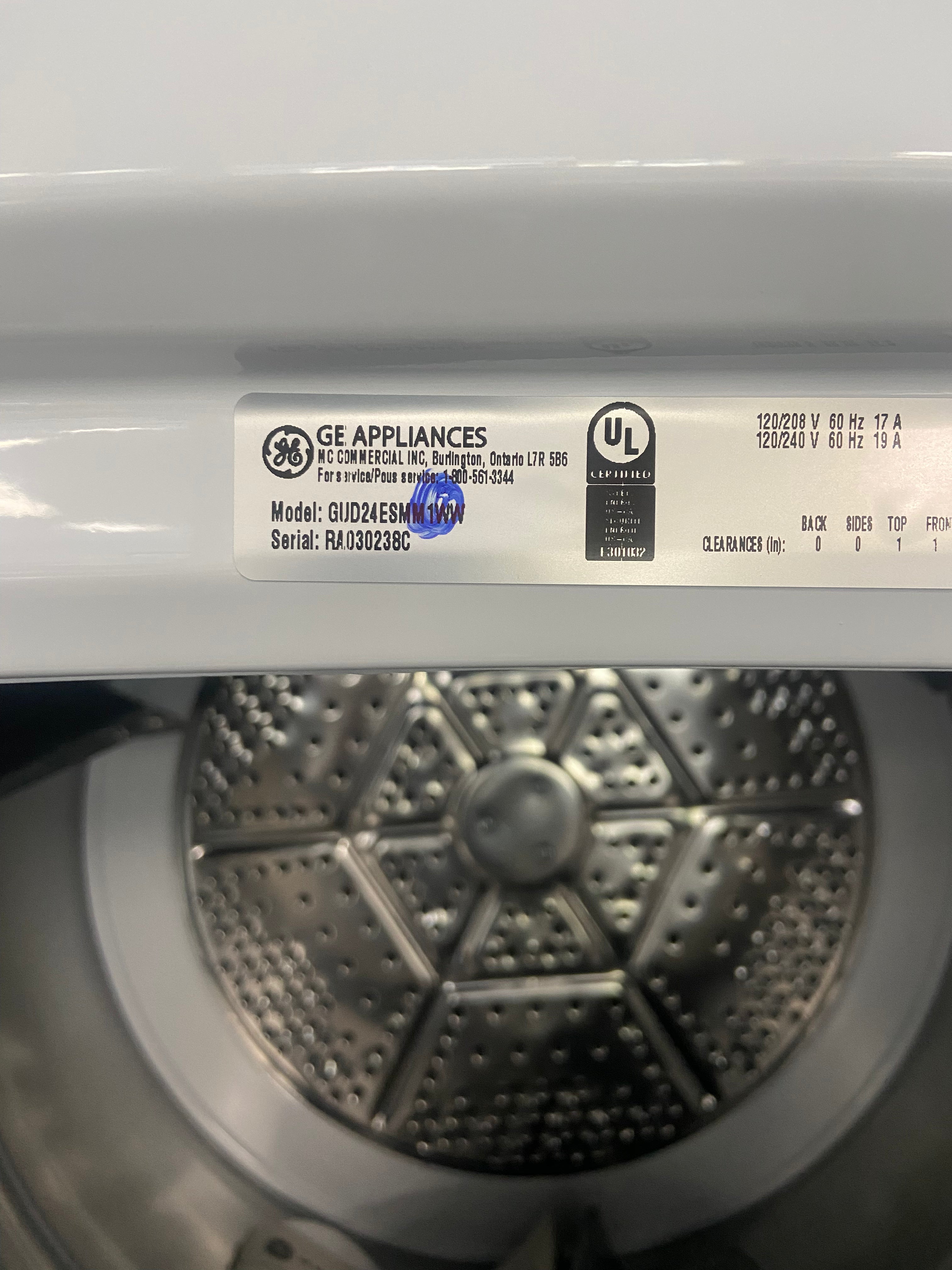 GE white apartment size laundry Centre, GUD24ESMM1WW, “Brand new”, 6 Months Warranty.