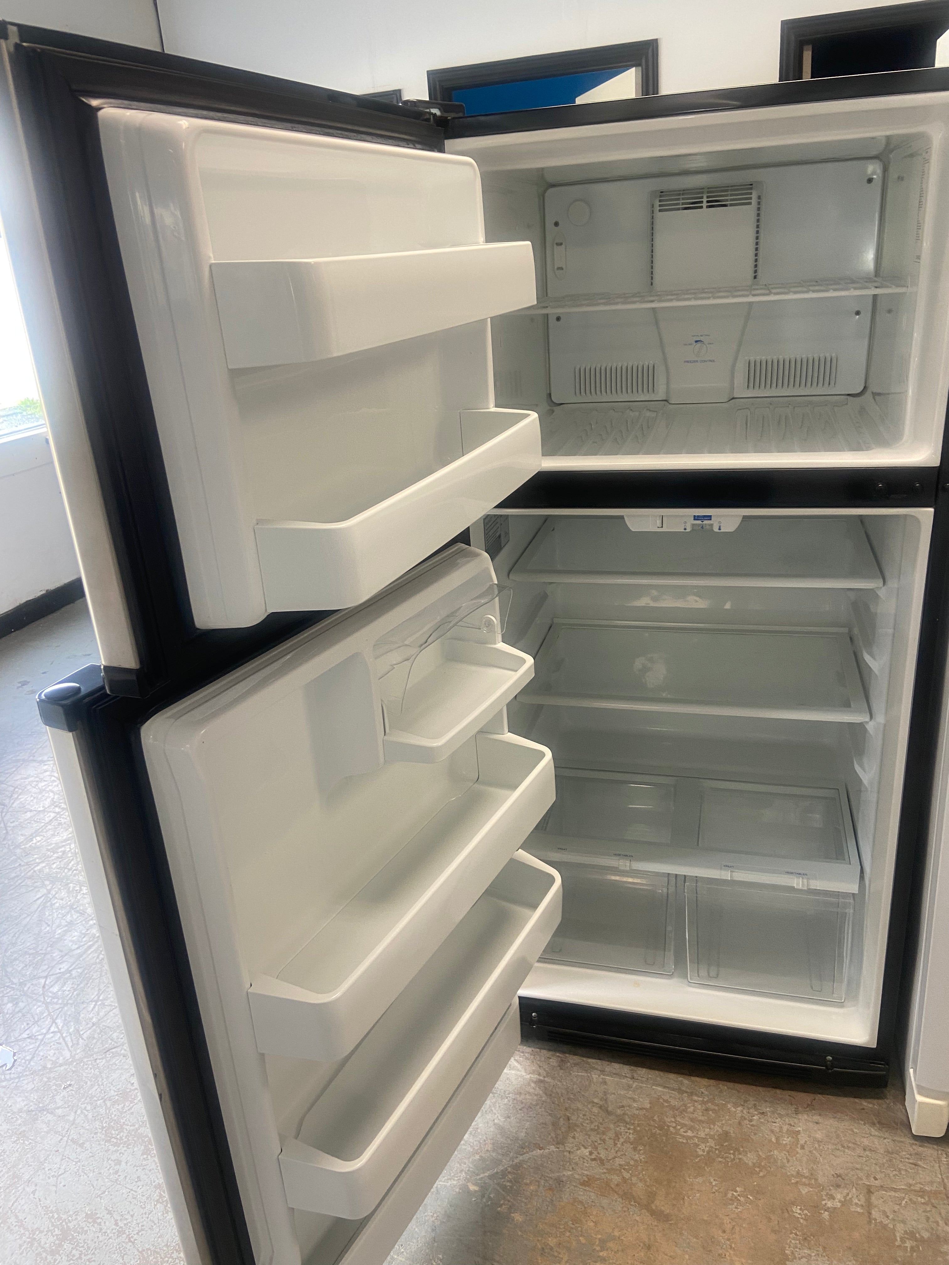 Daewoo Stainless 28” fridge “Refurbished”